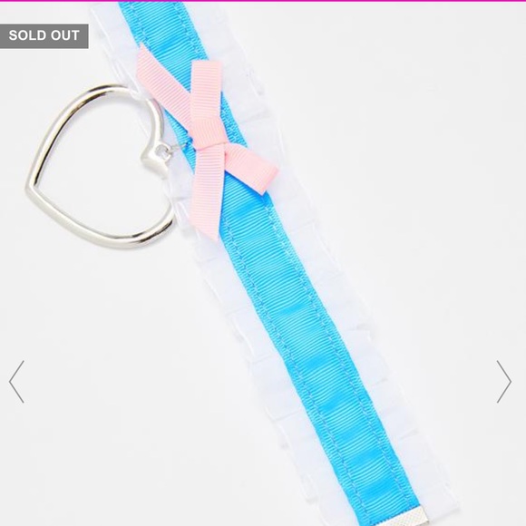 FRILLY DEVILLE HEART CHOKER (TRIED ON ONCE) - Picture 2 of 3